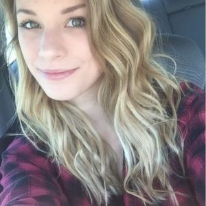 Meet your Posher, Lyndsie